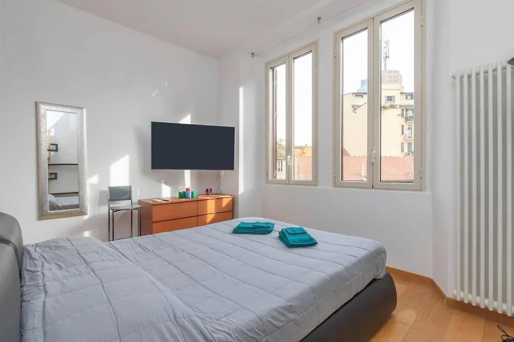 Garigliano 8 Apartment Milan